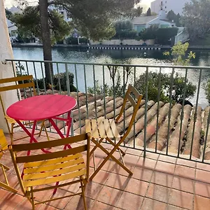 Centre Port-grimaud Avec Vue Magnifique Sur La Giscle Appartement